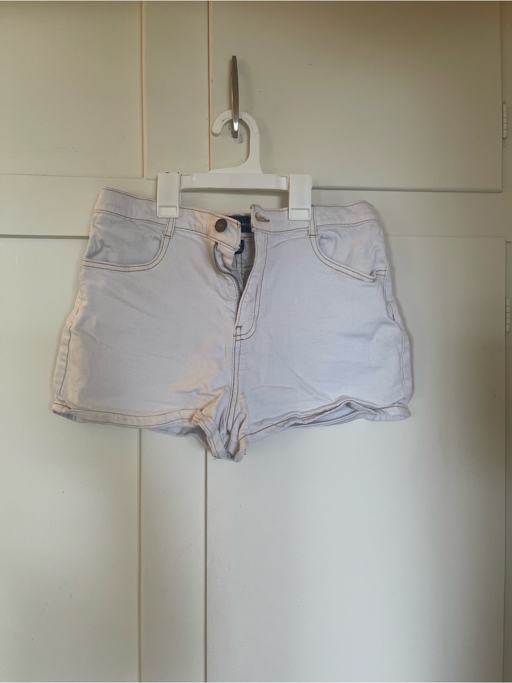 Women's/Juniors White 90’s A-Line Denim Shorts